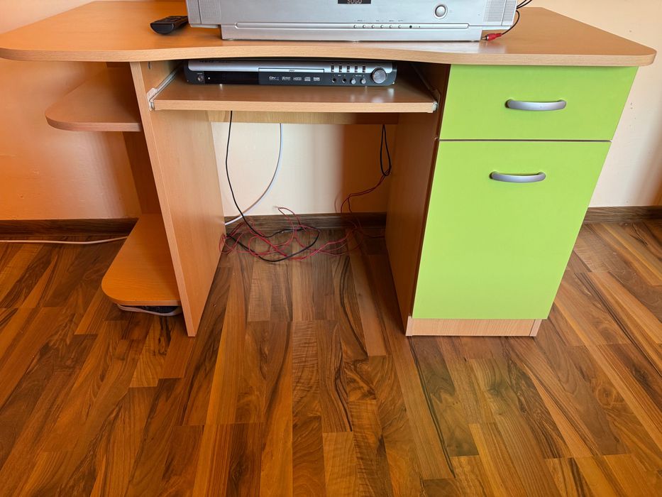 Ученическо бюро НОВО