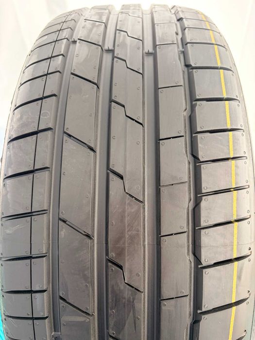 Set anvelope noi vara 225 45 r19 Hankook Ventus S1 Evo3 96w dot iunie 2022
