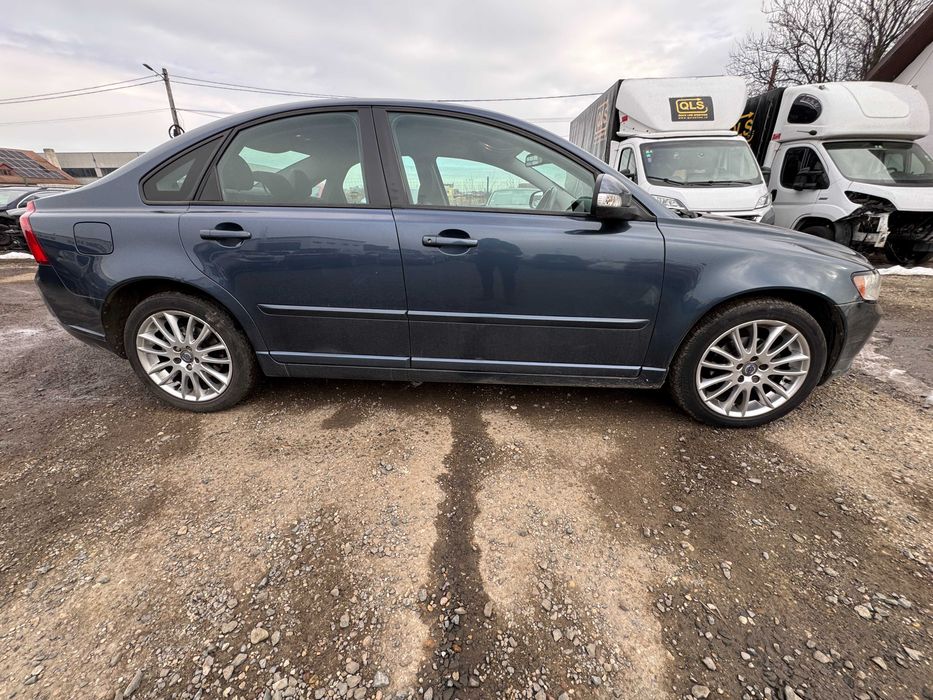 Dezmembrez Volvo S40 an 2010 1.6 Diesel 109 cp cutie Manula 6+1 Trepte