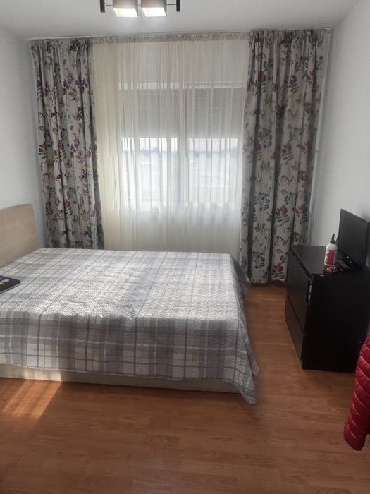 Apartament 3 camere, de inchiriat