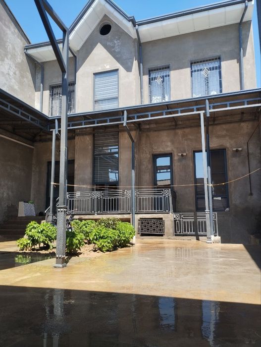 185.000у.е Яанги 16 йиллик 2.5 сотик 7 комнатные  Евро  Дом