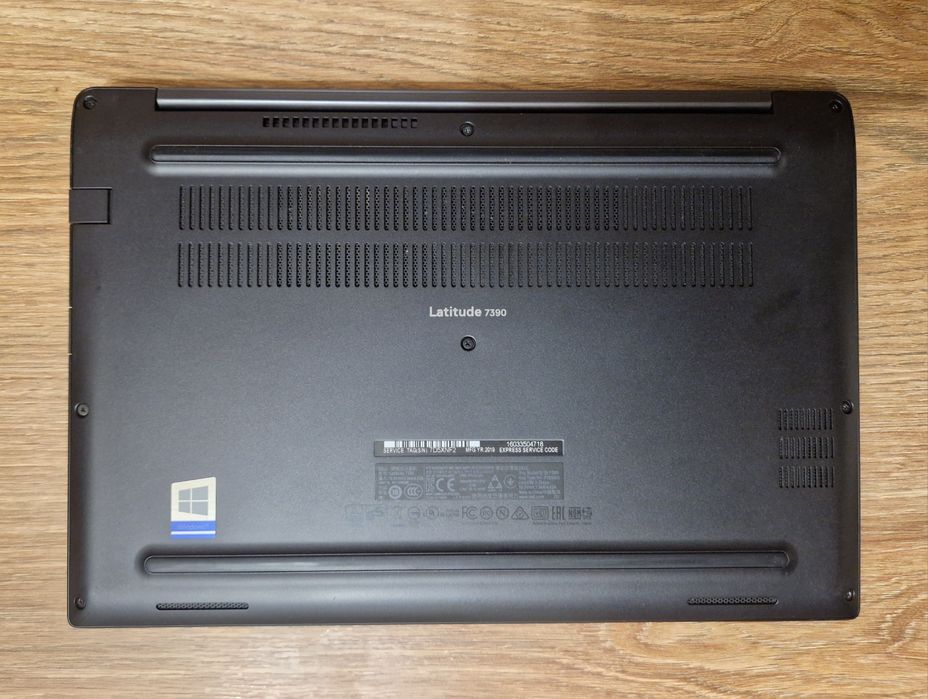 Dell Latitude 7390 13.3"  i7-8650U 1.9Ghz 8GB RAM 256GB SSD