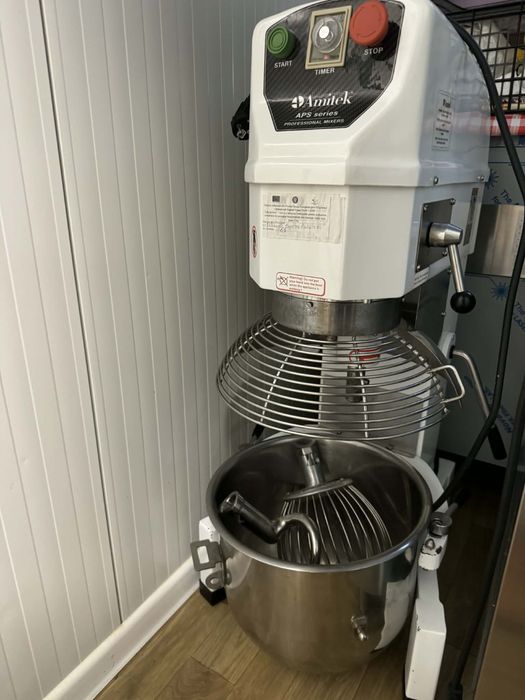 Mixer planetar 20 litri