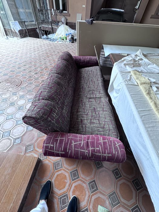 Диван сотилади БУ