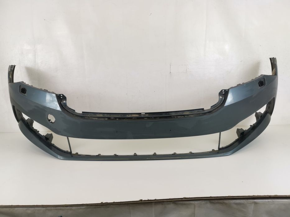 Предна броня - Шкода Суперб 3 [фейслифт] [ - ] Оригинална и в добро съ