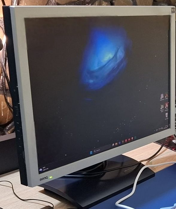 Monitor LCD BENQ FP222W a 22"