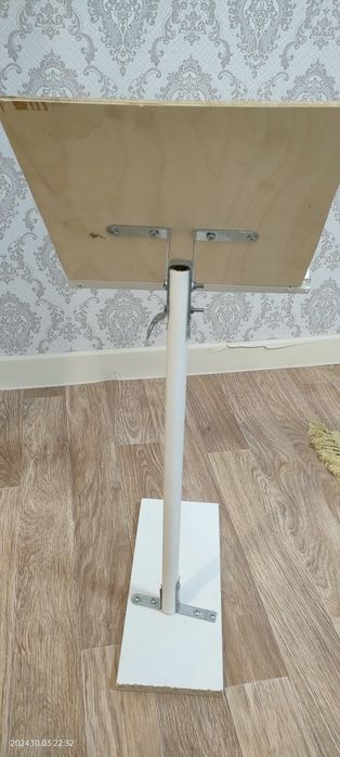 Продается подставка для книги Корана.