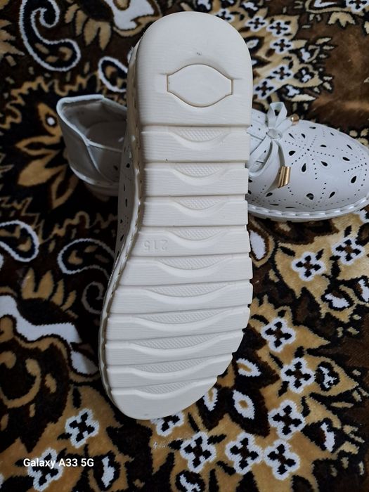 Продаётся обувь детская 33размер новые