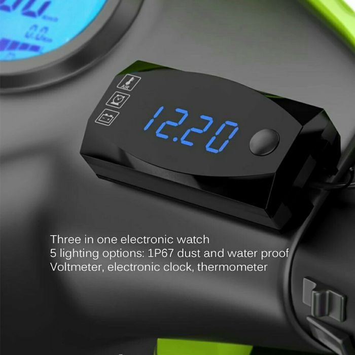 Два модела дигитален часовник термометър волтметър дата