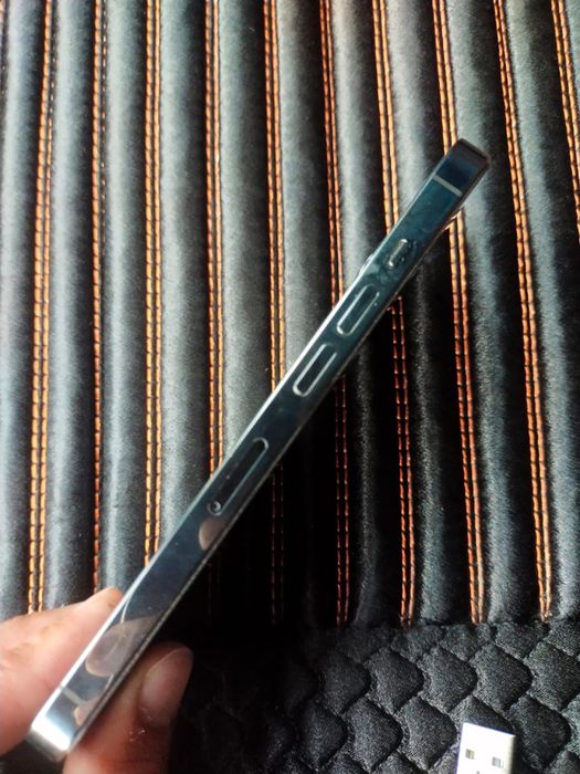 Продам. Iphone 13 pro