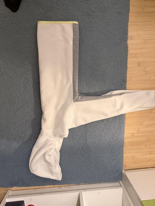 hanoraf nike tech alb marimea xs