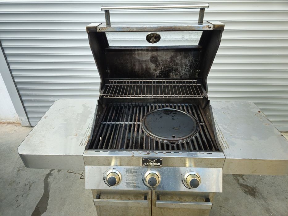 Професионално барбекю на газ