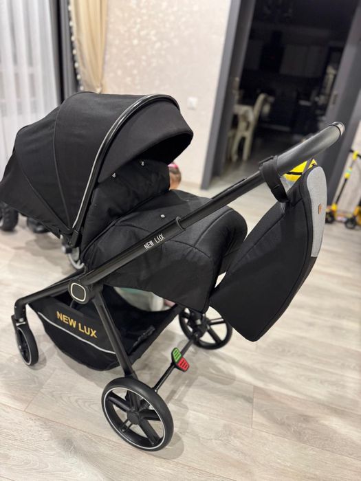 Комфортная коляска  NEW LUX
