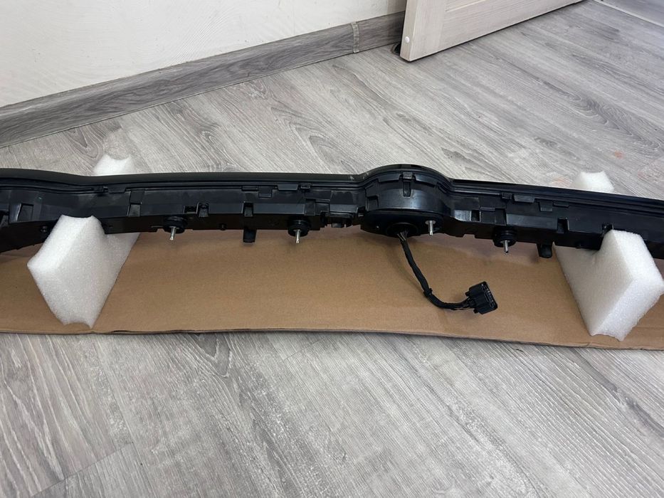 Задня стоп фара.