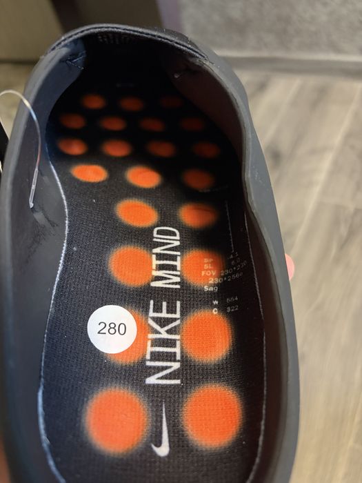 Nike Mind 001 чехли