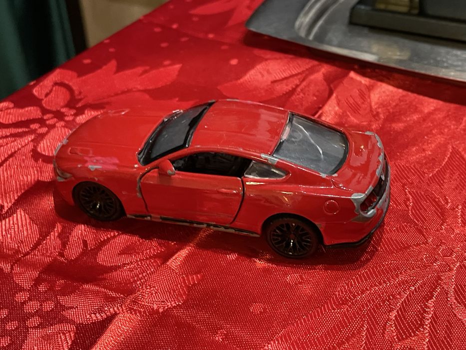 Mașinuță metalică MAISTO Ford Mustang GT