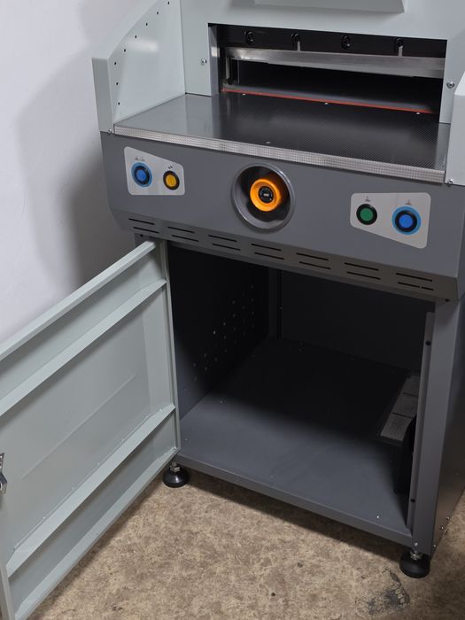 Гильотинный резак бумаги Boway BW-4606