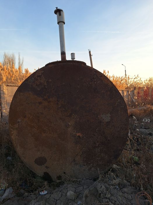 Продаётся бочка-цистерна из под ГСМ