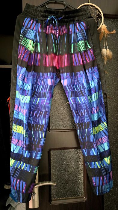 Pantaloni de vară foarte frumoși!!! 30lei oricare pereche!
