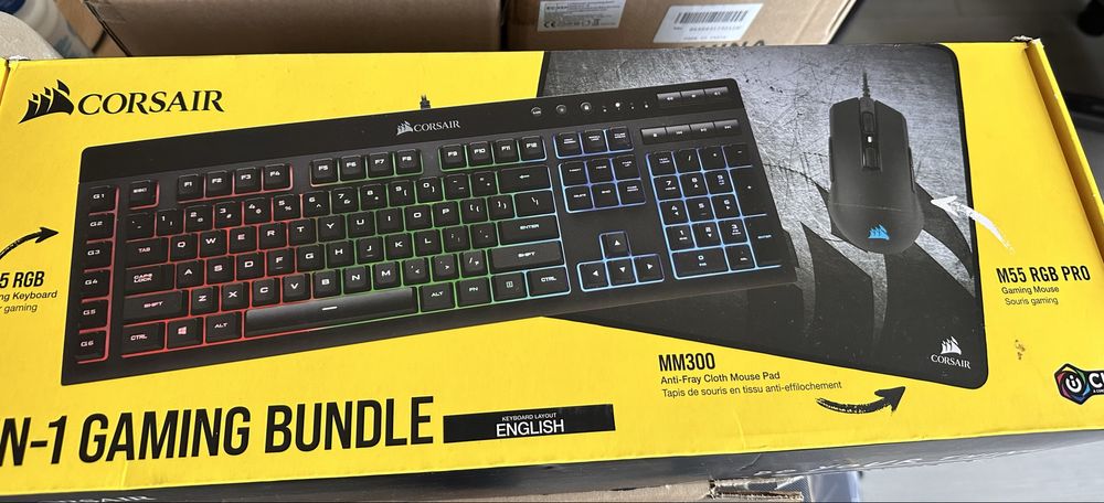 Kit gaming Corsair 3in1 - Tastatura RGB, Mouse RGB, Mousepad