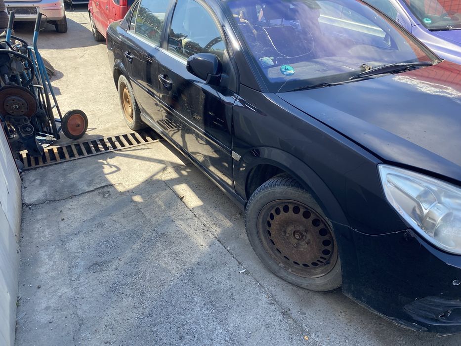 Dezmembrez Opel Vectra C 1.9 CDTI Facelift