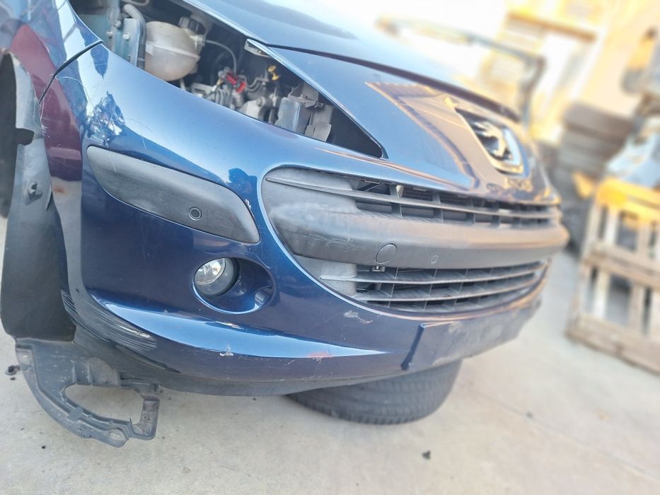 Предна броня с парктроници Peugeot 207 / Пежо 207 2007г.