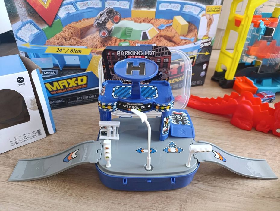 Hot wheels, Monster jam арена и други
