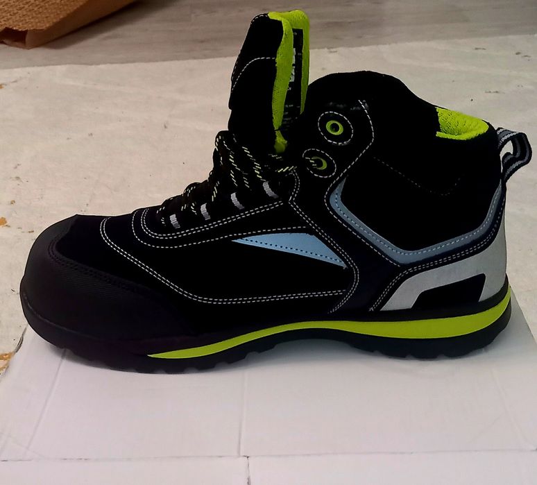 Продам спец.обувь