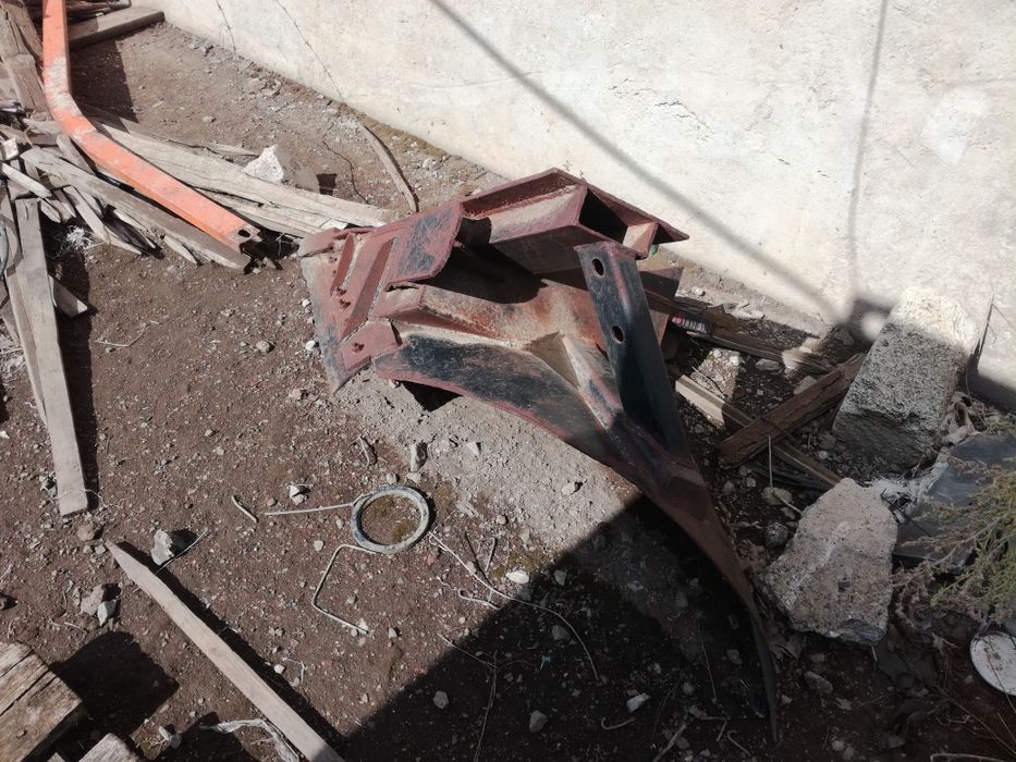 Плуг к сельхоз технике