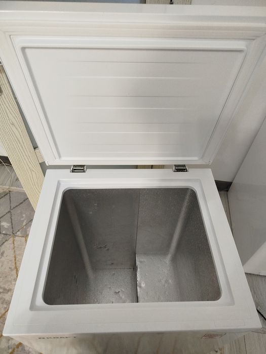 Продам морозильник