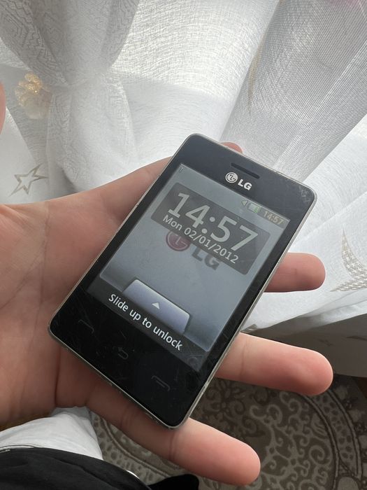 LG T385 Wi-Fi Cookie – Telefon cu Touchscreen, Simplu și Fiabil