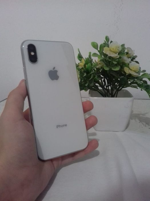 Продам Айфон Х 64 ГБ