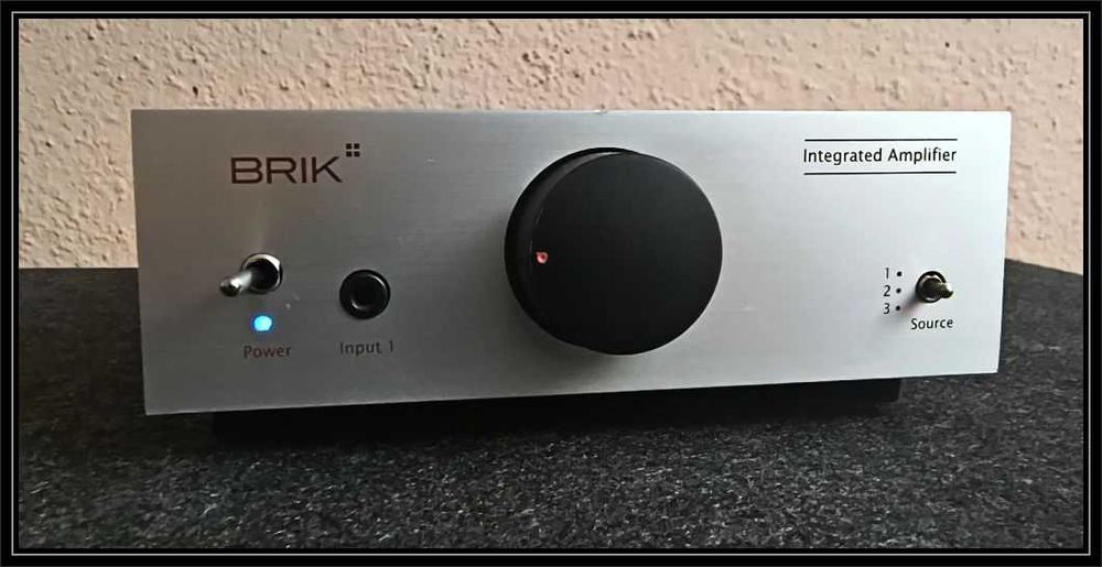 amplificator mic de birou digital BRIK