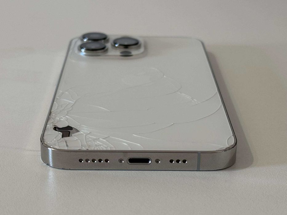 Бартер! iPhone 13 Pro 94% Батерия! Silver (Бял)