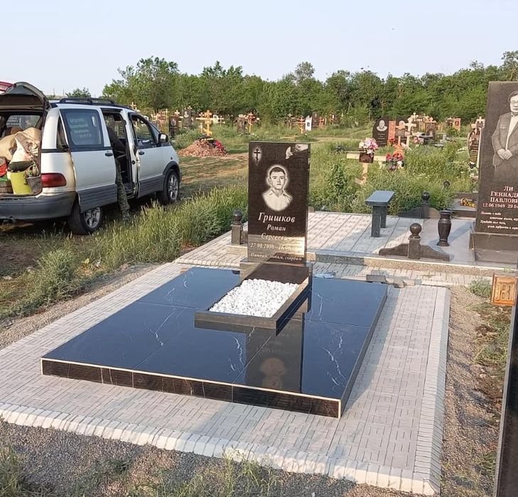 Ескерткiштер. Памятники