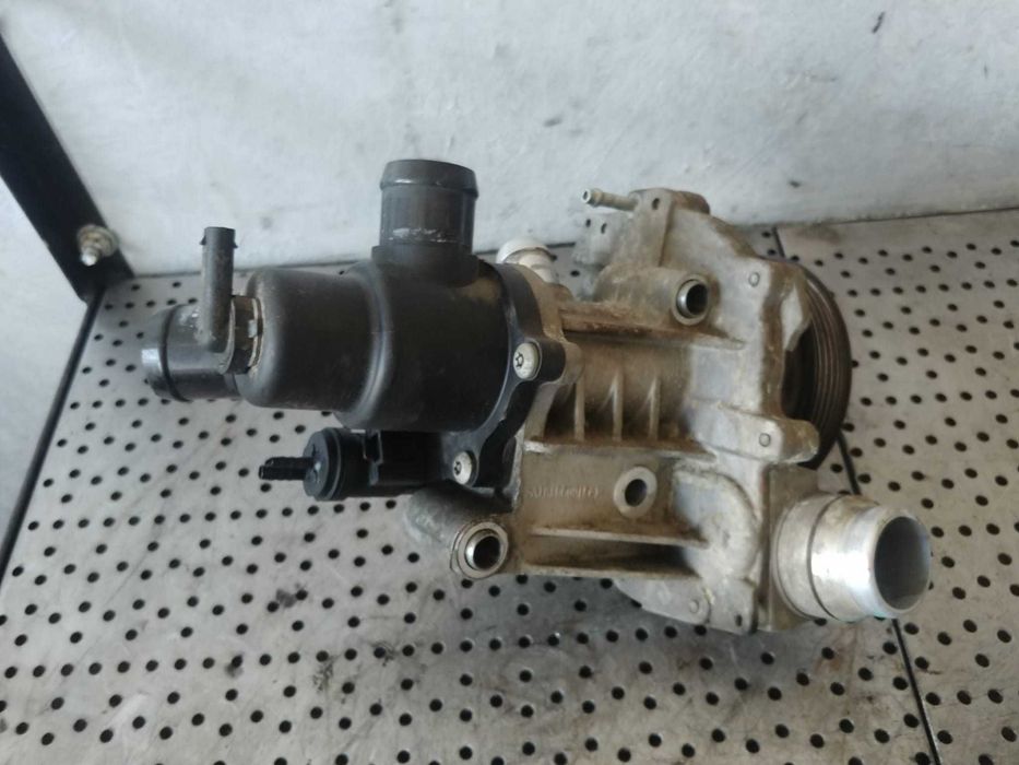 pompa apa cu termostat 2.0 cdi 651901 mercedes a-class w176 b-class w246 cla gla  a6512000501