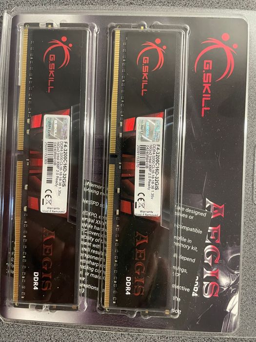 Memorie RAM 32gb DDR4 3200MHZ CL16