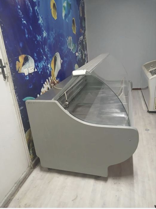 Тоңазытқыш витрина сатылады