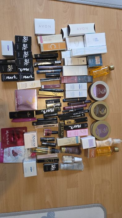 Diverse produse de la avon ramase