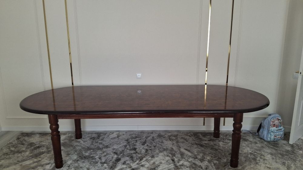 Стол   сатылады.