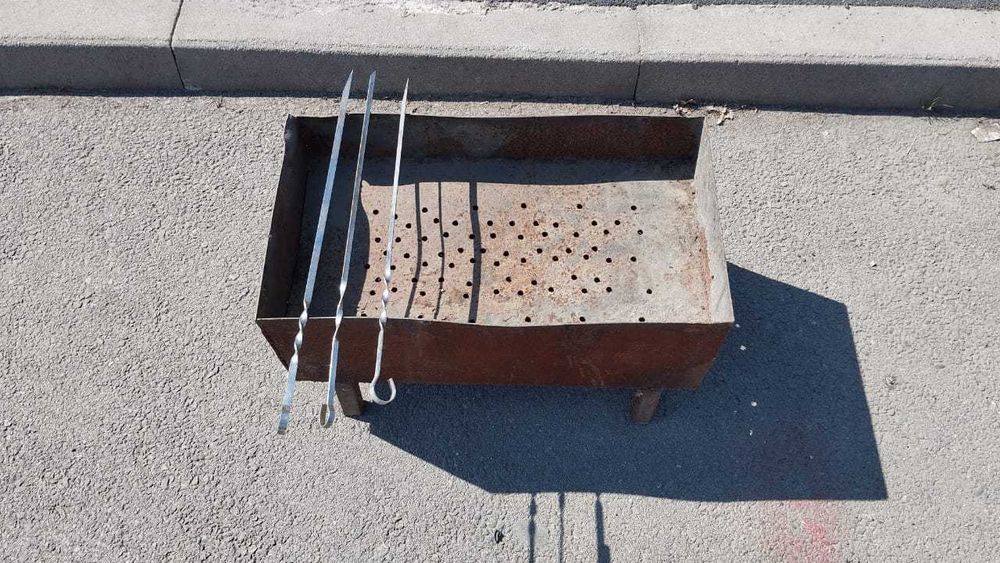 Мангал с 3 шампурами