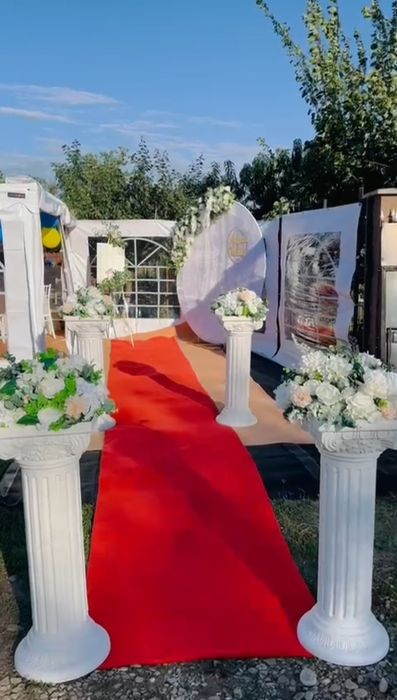 Organizări evenimente corturi de închiriat aranjamente baloane decorat