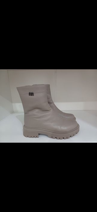 Продам зимние сапоги