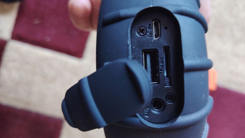 Продам почти новая