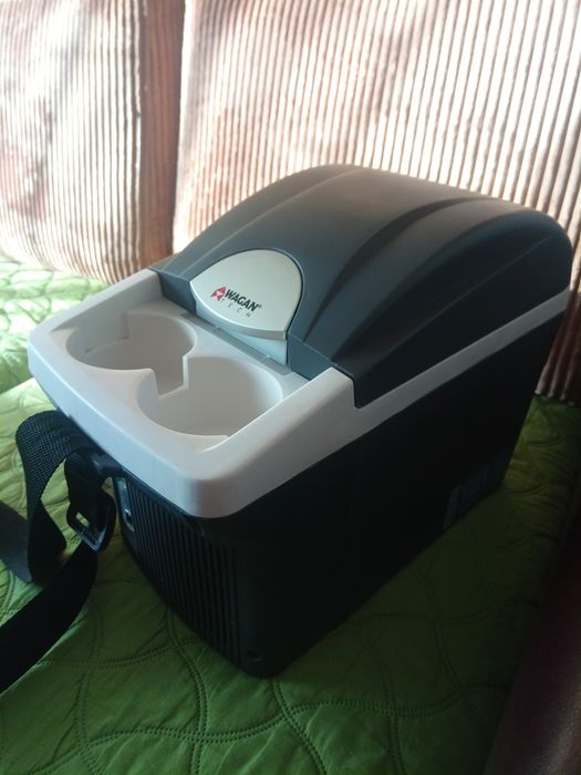 Хладилна чанта на 12 волта