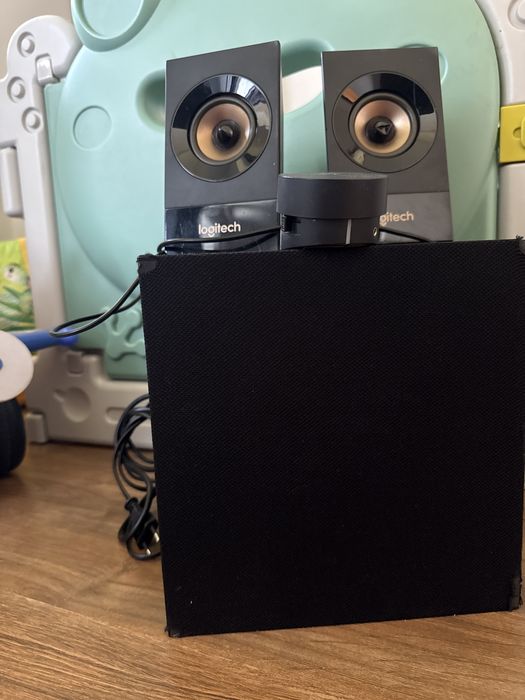 Boxe Logitech 2.1 Z533, 60W RMS