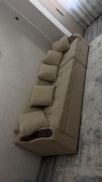 Продается диван 3м