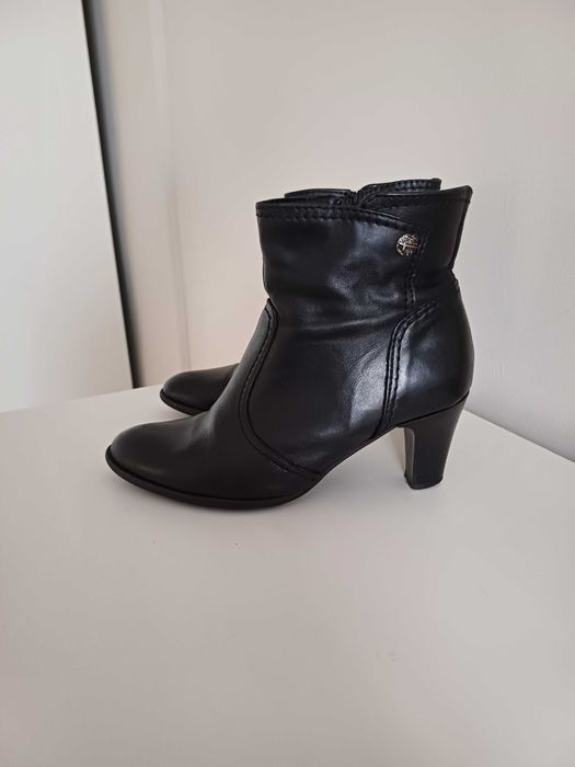 Продам ботинки Tamaris р.36