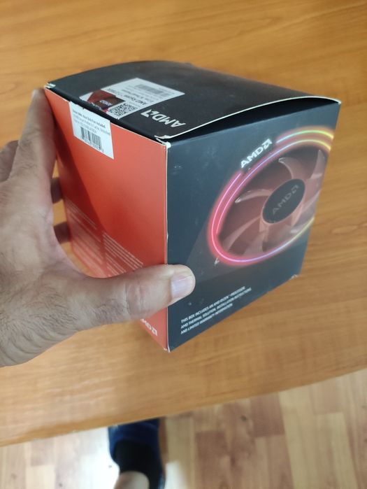 Kit Ryzen 7 2700X plus pleacă de bază