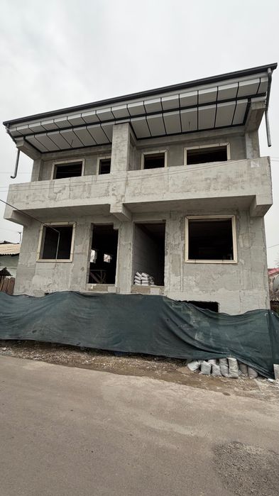 Продается участок 0,5 сотки 2 этажа + подвал и мансарда